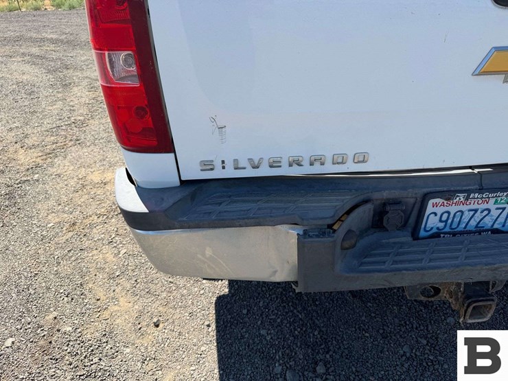 2013-chevrolet-silverado-3500-image-19