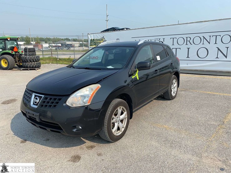 2009-nissan-rogue-image-1