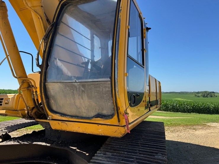 deere-230-lc-image-9