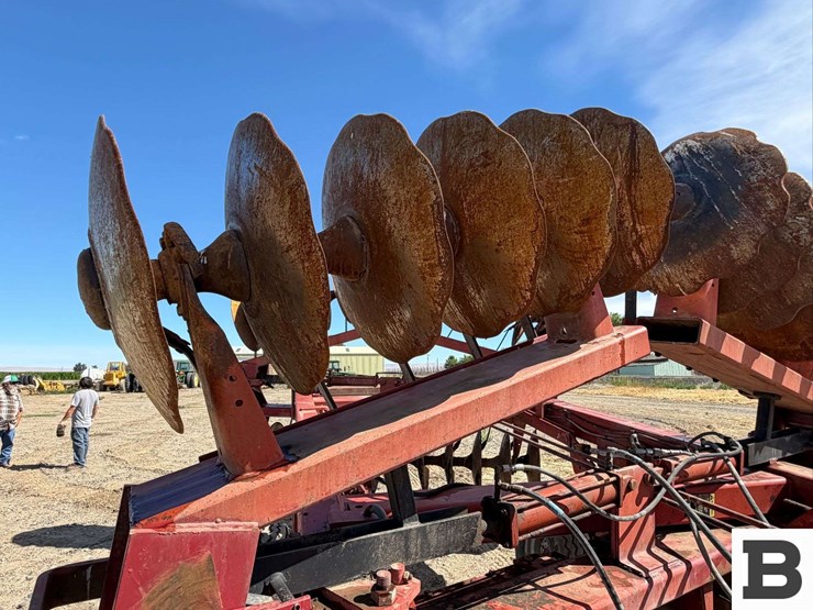 case-ih-770-image-16