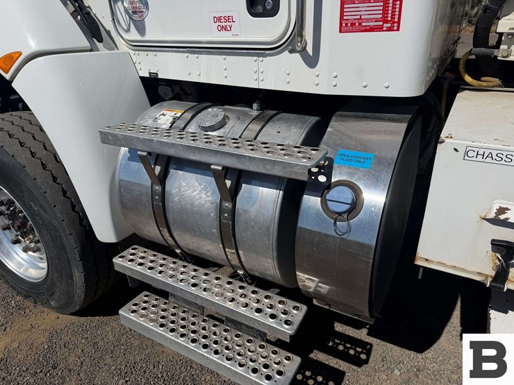 2017-kenworth-t370-image-13