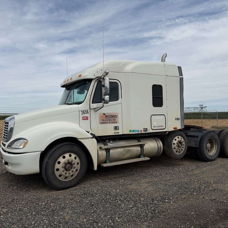 2005 INTERNATIONAL 120