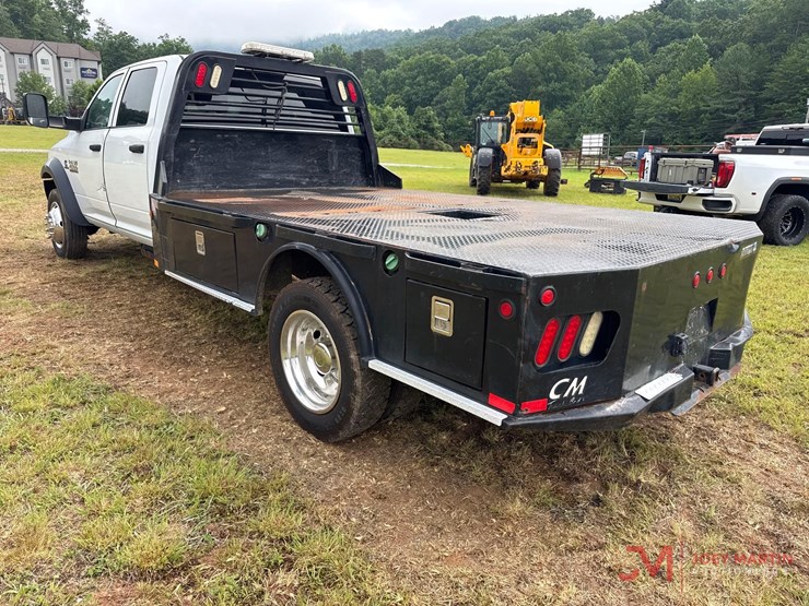 2014-ram-4500-heavy-duty-flatbed-truck-image-4