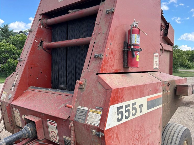 hesston-555t-image-17