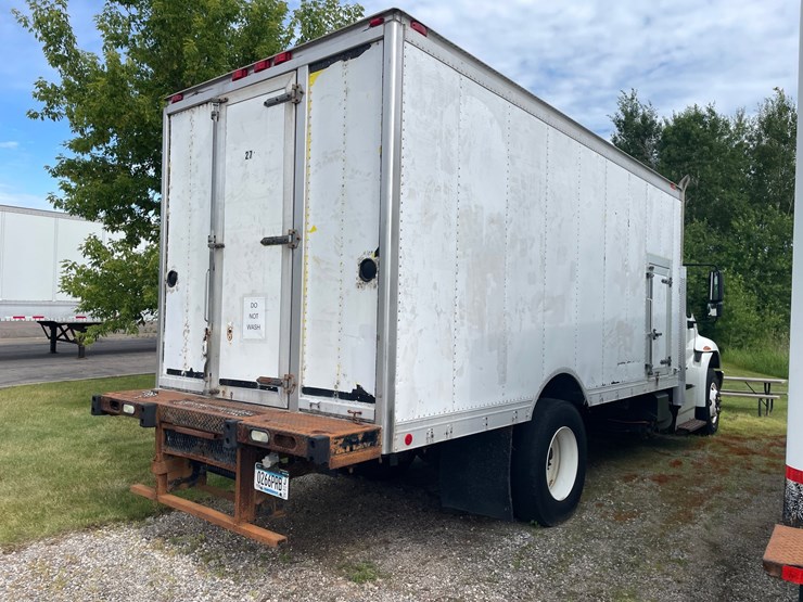 2016-international-durastar-4400-image-3