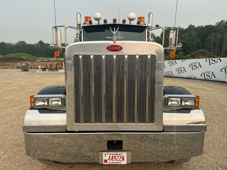 2007-peterbilt-379-image-8