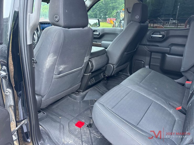 2020-chevrolet-silverado-1500-image-21