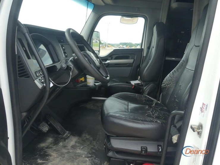 2022-kenworth-t680-image-14