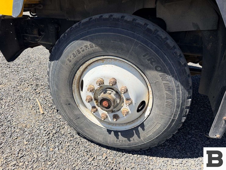 1999-mack-cl713-image-10