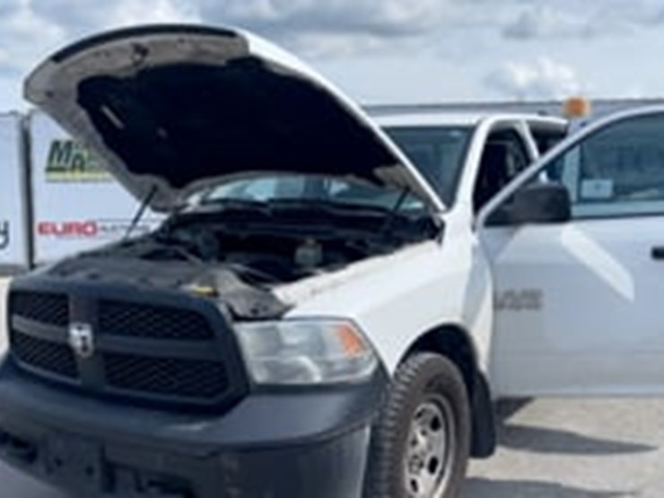 2014-dodge-1500-image-9