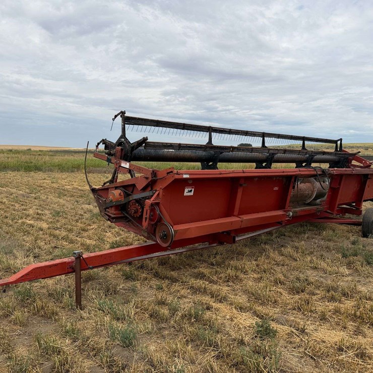 Case 810 Header & Cart