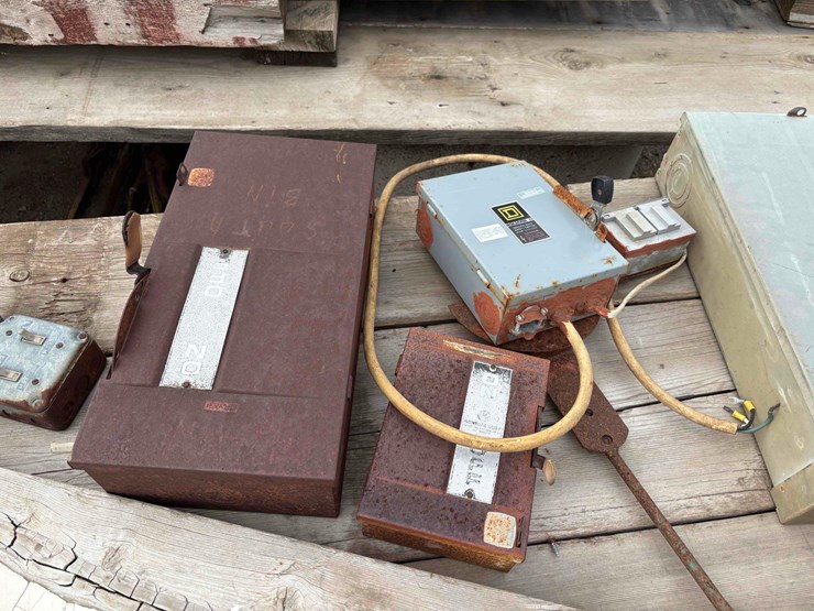 various-electrical-boxes-image-8