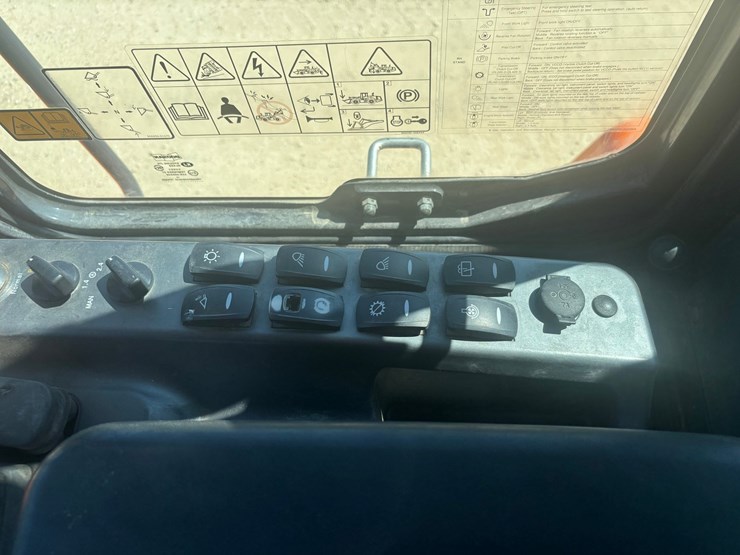 2013-doosan-dl250tc-image-55