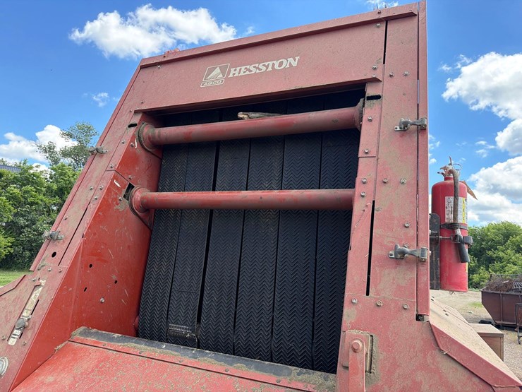 hesston-555t-image-18