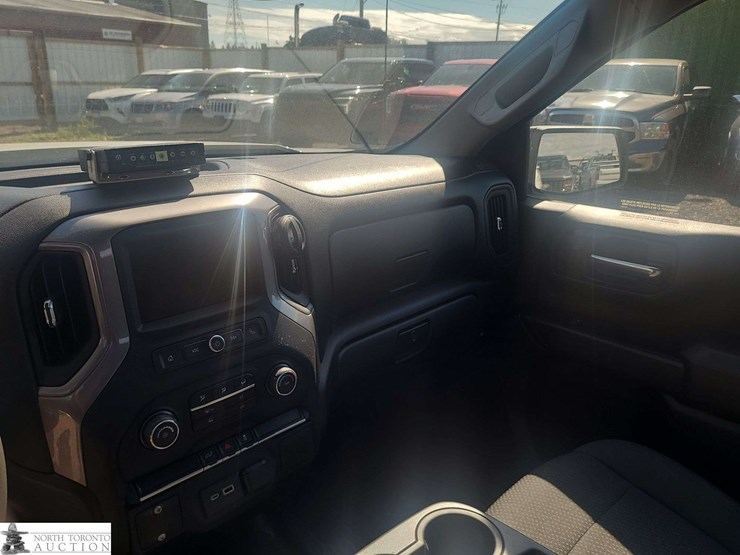 2021-chevrolet-silverado-1500-image-12
