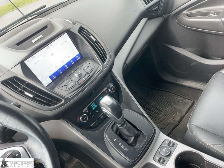 2014-ford-escape-image-13