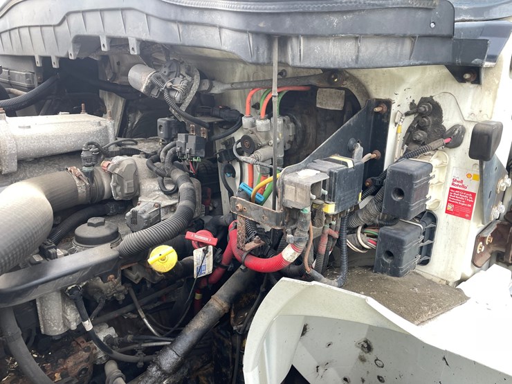 2016-international-durastar-4400-image-30