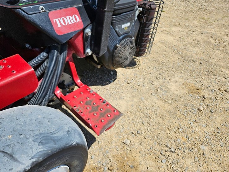 2016-toro-greensmaster-3150-image-15