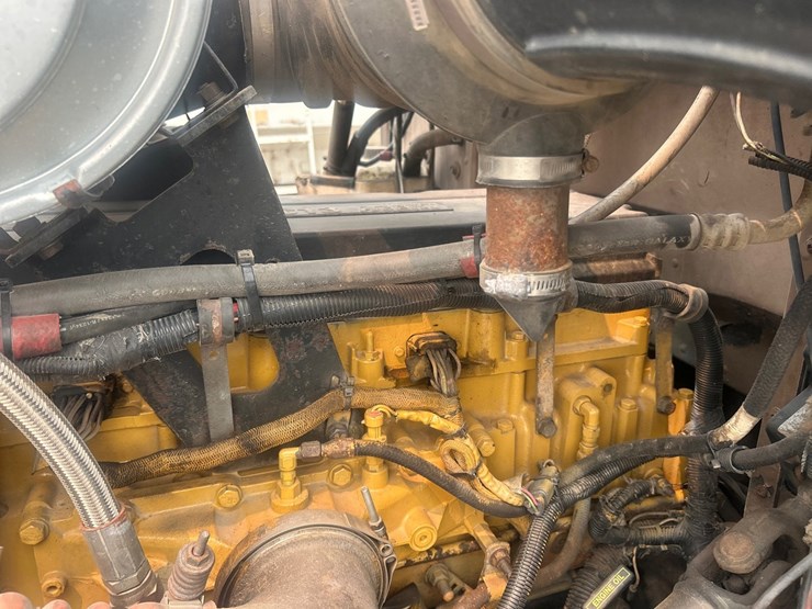 2005-caterpillar-c13-image-49
