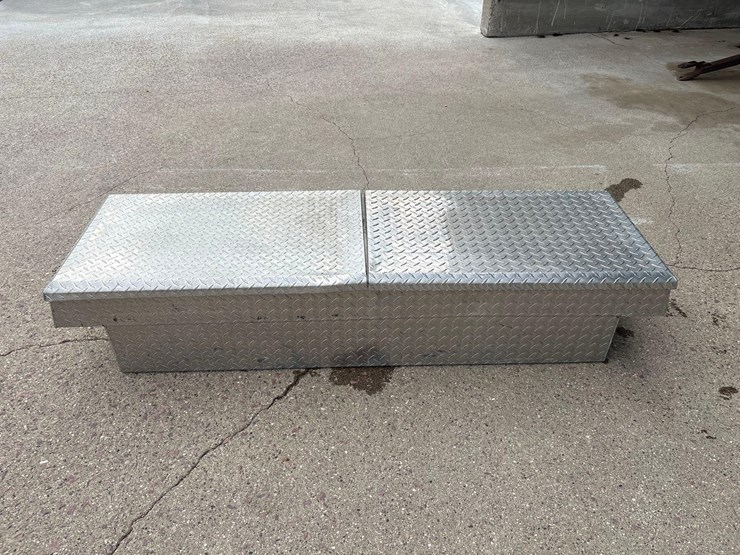 aluminum-pickup-tool-box-image-1