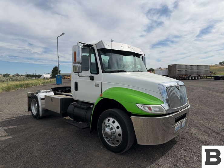 2006-international-durastar-4300-image-8
