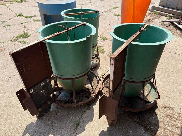 3-osborne-hog-feeders-image-9