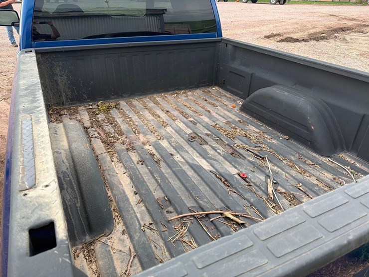 2003-chevrolet-k1500-image-18