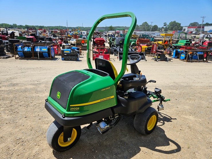 john-deere-2500b-image-5