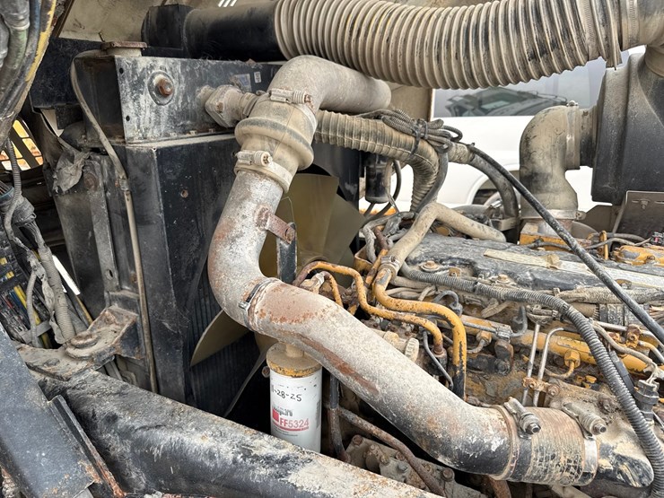 2009-caterpillar-c7-image-13