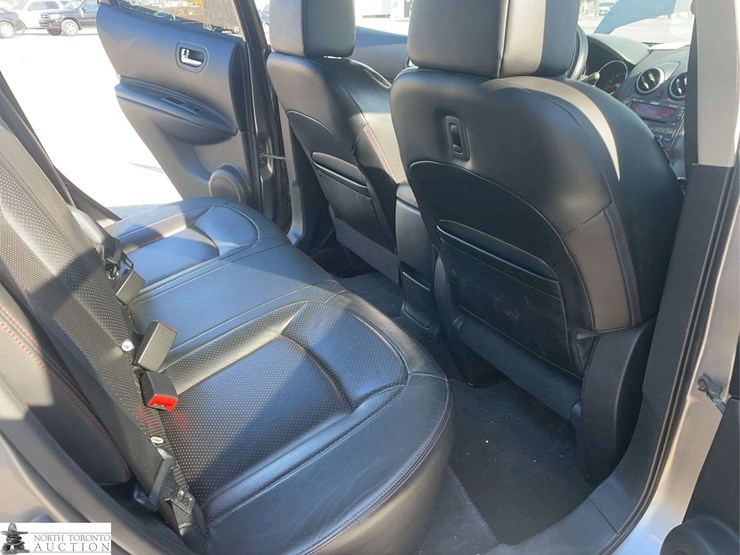 2010-nissan-rogue-image-19