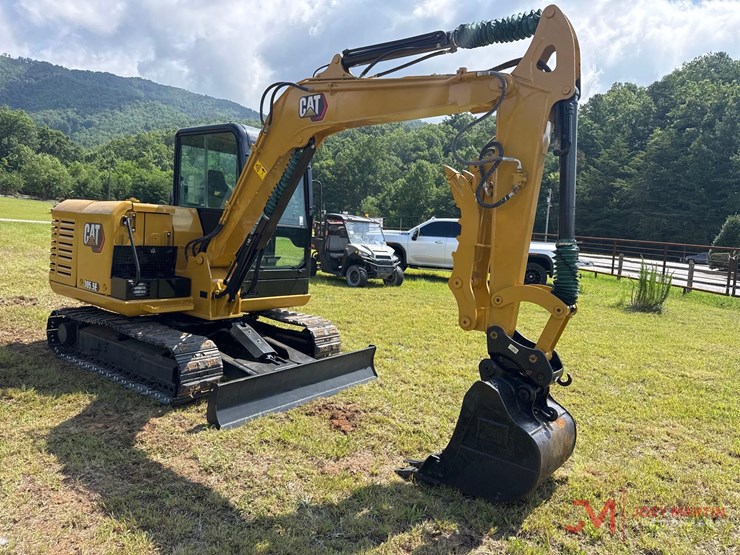caterpillar-305.5e2-image-4