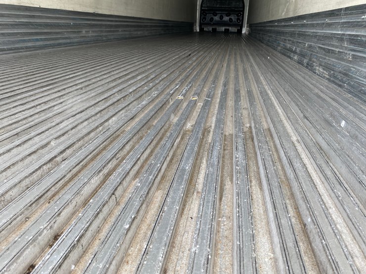 2005-utility-3000r-reefer-image-15