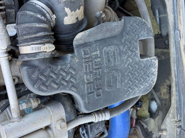 2002-chevrolet-silverado-2500hd-image-38
