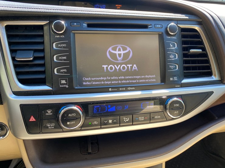 2016-toyota-highlander-image-34