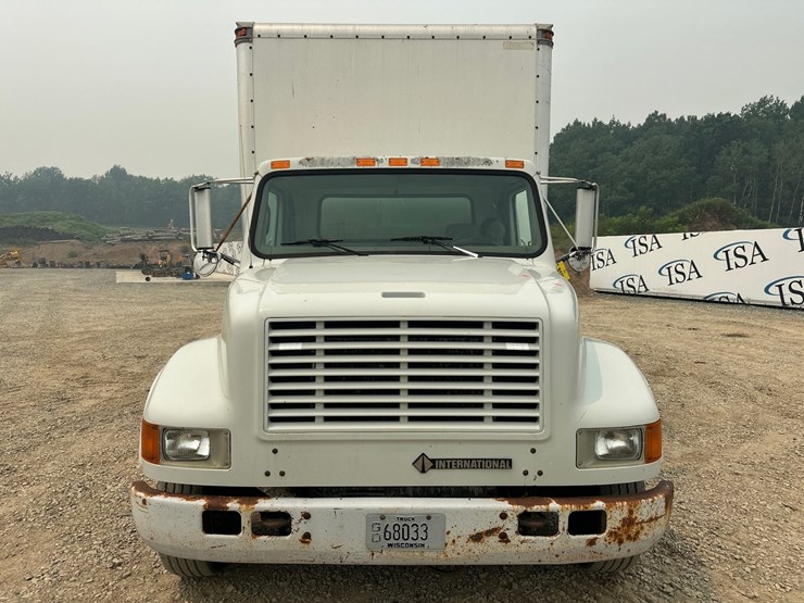 2001-international-4700-image-7