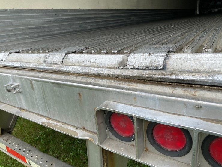 2005-utility-3000r-reefer-image-16