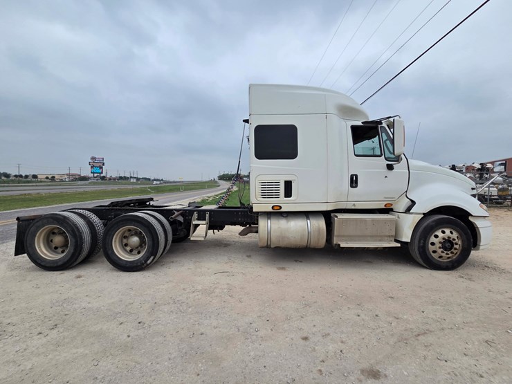 2015-international-prostar-image-4