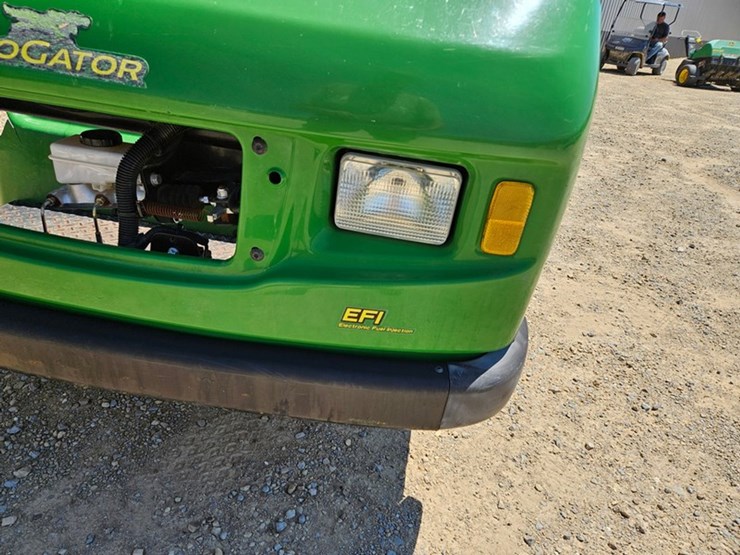2016-john-deere-gator-image-10