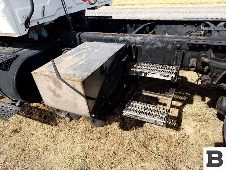 2006-international-durastar-4400-image-14