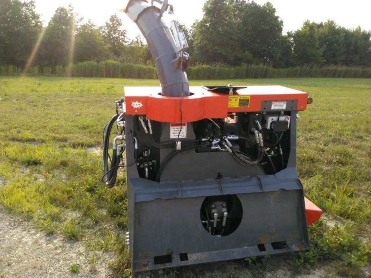 2023-mini-straw-master-smmi-4-bale-chopper-spreader-w/skid-loader-mounting-plate---like-new-image-4