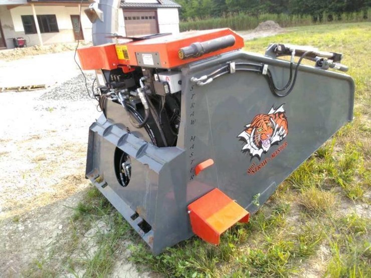 2023-mini-straw-master-smmi-4-bale-chopper-spreader-w/skid-loader-mounting-plate---like-new-image-5