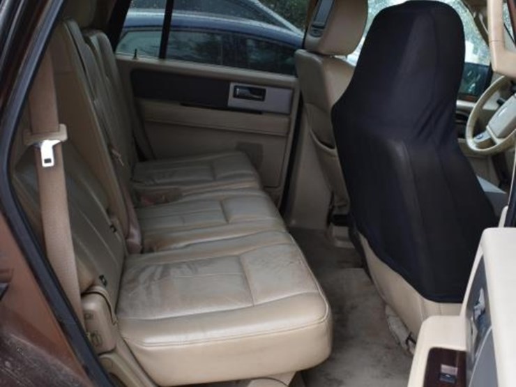2012-ford-expedition-image-10
