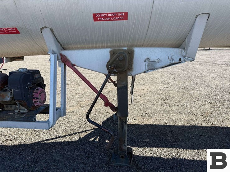 1994-west-mark-8000-gallon-tanker-trailer-image-42