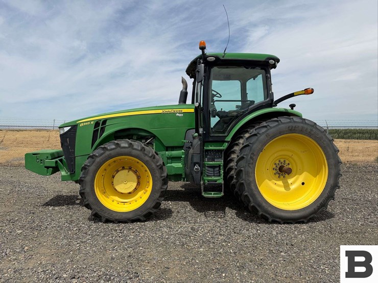 2014-john-deere-8345r-image-3