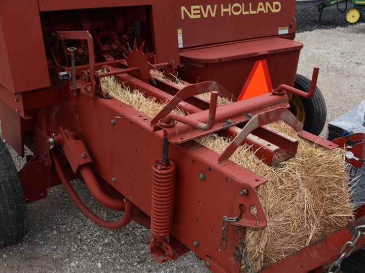 new-holland-565-image-5