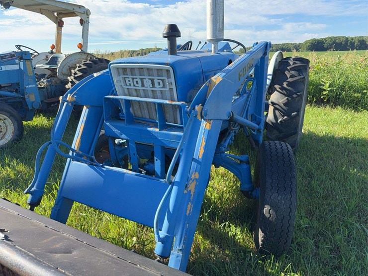 ford-tractor-image-7