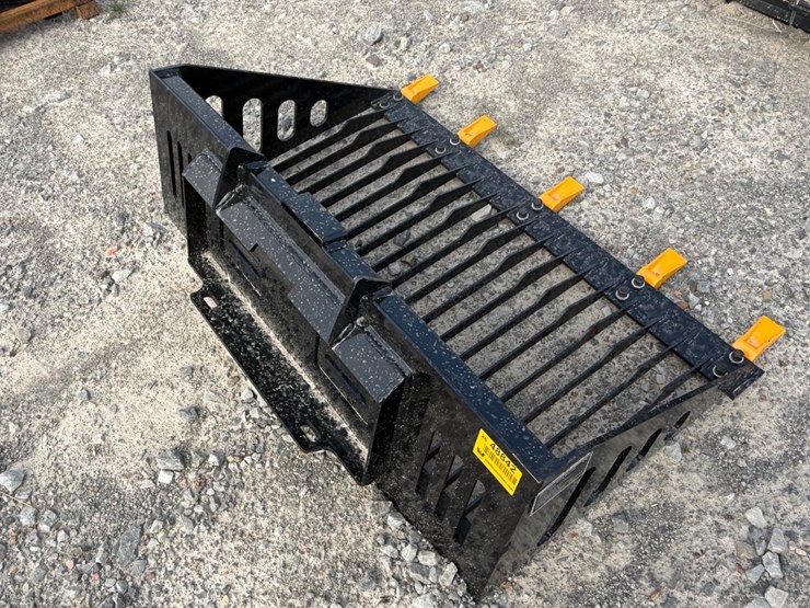 #48842-•-unused-future-rb44-43"-skid-steer-rock-bucket-ztxyscd260215-image-3