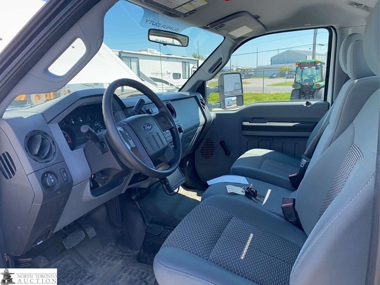 2012-ford-f550-image-11