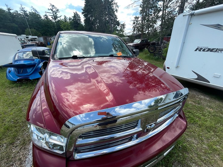 2011-dodge-1500-image-39