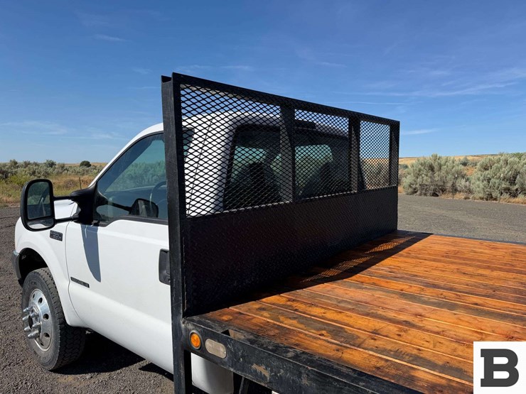 2002-ford-f550-image-16